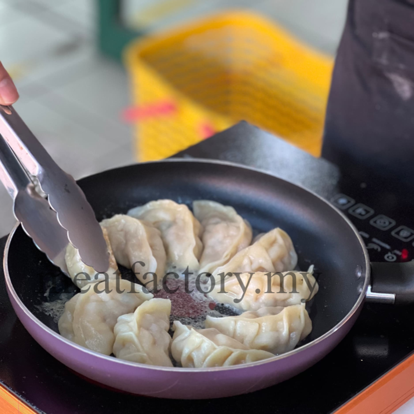 Z24 - Fresh Prawn Dumplings 手工虾仁煎饺 (10pcs)